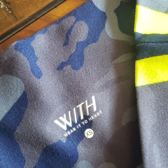 WITH camo leggings - Picture 7 of 10